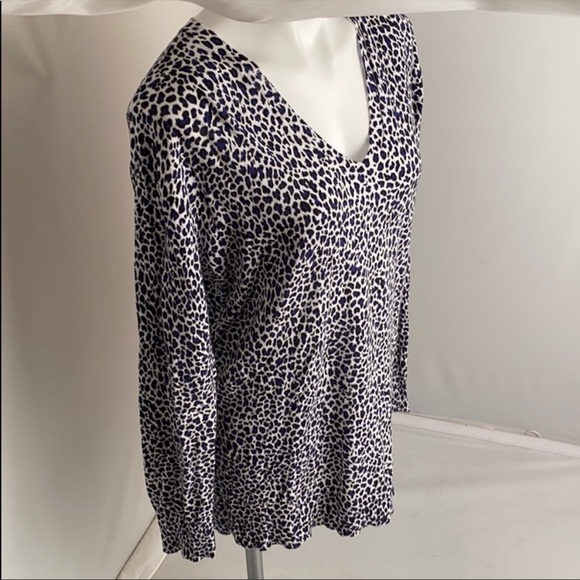 MICHAEL Michael Kors multicolor cheetah print v-neck lightweight sweater - Picture 2 of 9